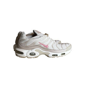 Nike Women's Air Max Plus TN 'Sand iBleached Coral' Sneakers Size 9 - CQ9974-100